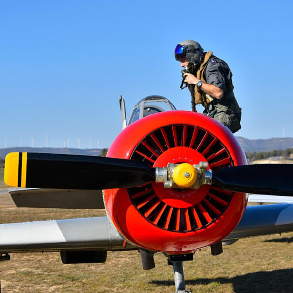 Pilotar un avión militar en Igualada Barcelona