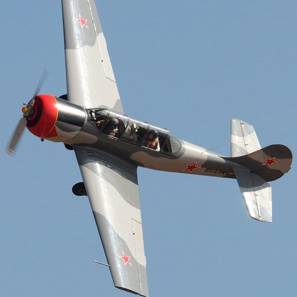 Pilotar un avión militar en Igualada Barcelona